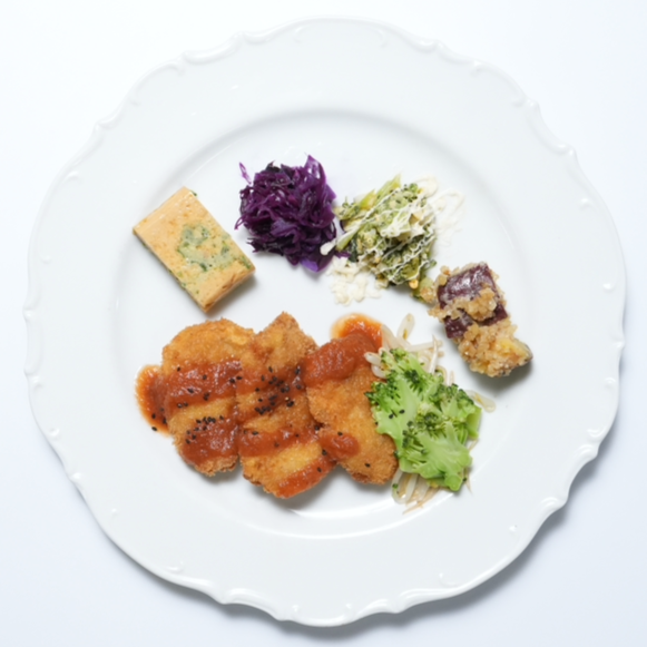 〔21〕ヒレカツゴマ入りソース弁当