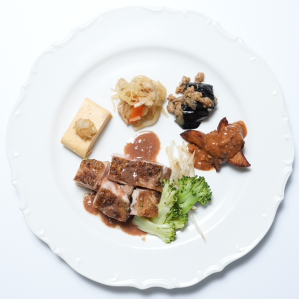 〔08〕若鶏の炭火焼弁当~バーニャカウダソース~