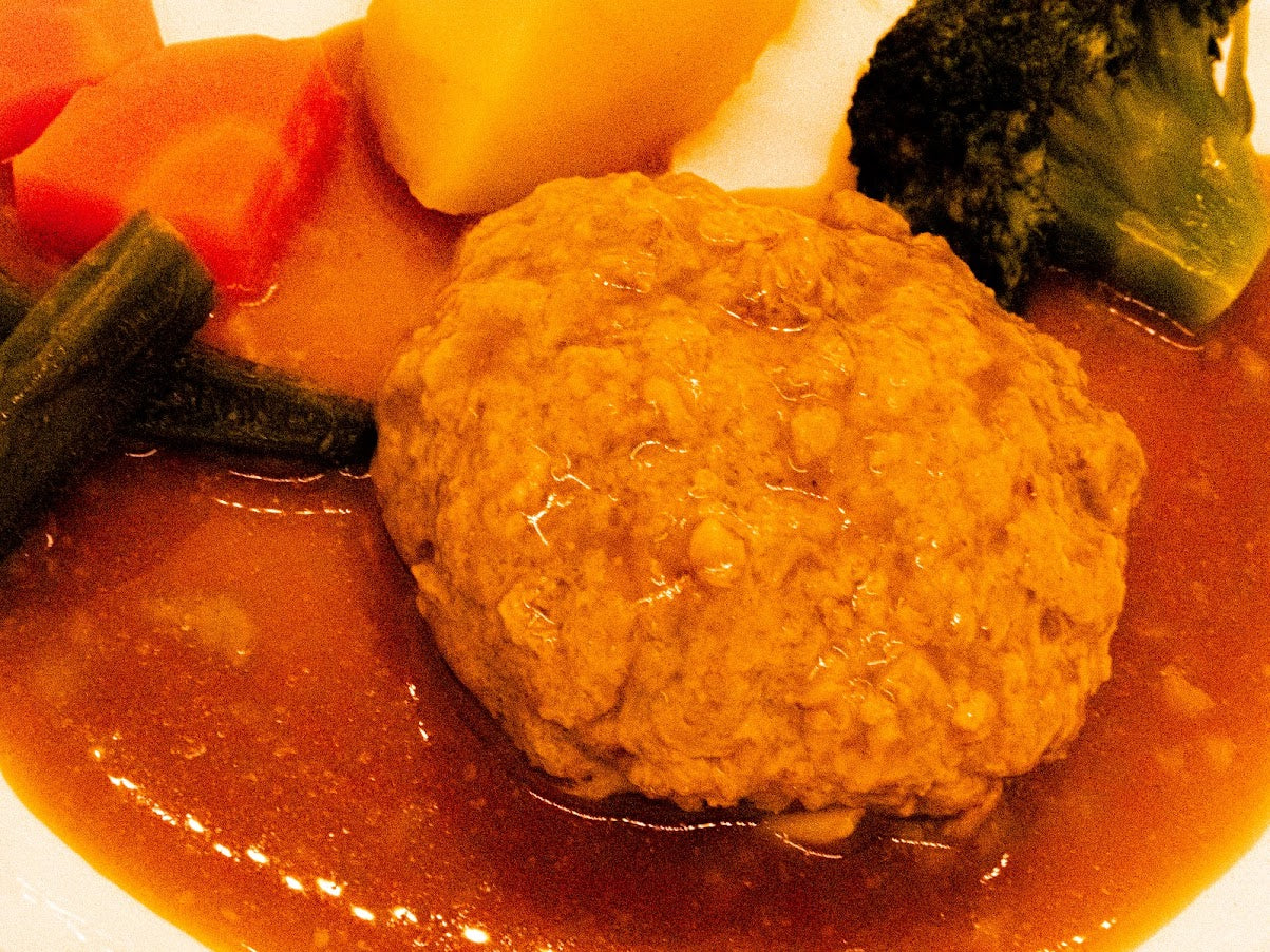 手捏ねハンバーグ ~フォンドヴォー煮込み~